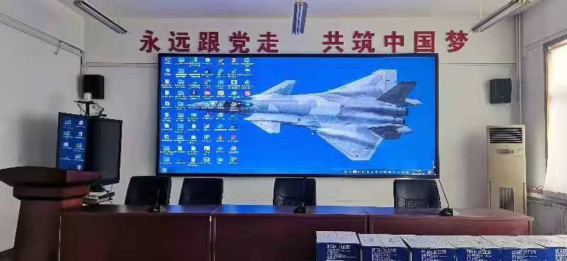 室內(nèi)P2全彩屏完成一塊，積極復(fù)工復(fù)產(chǎn)，抗疫堅(jiān)持到底